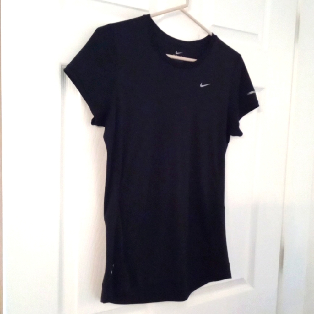 Nike Women's Black Dri-Fit Short Sleeve Performance Tee Size Medium